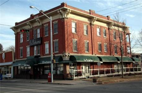 La Boheme Restaurant & B&B Edmonton Esterno foto